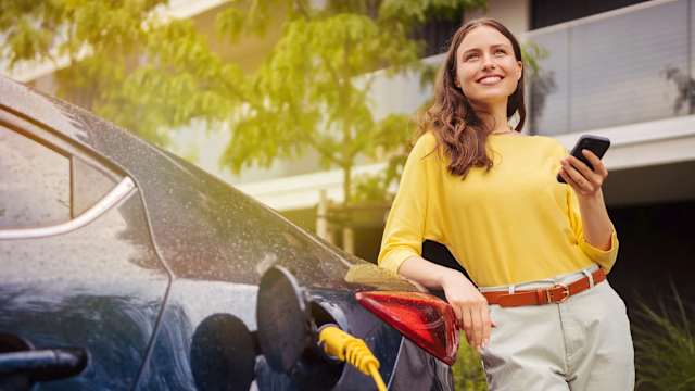 ADAC Keyvisual with a Woman
