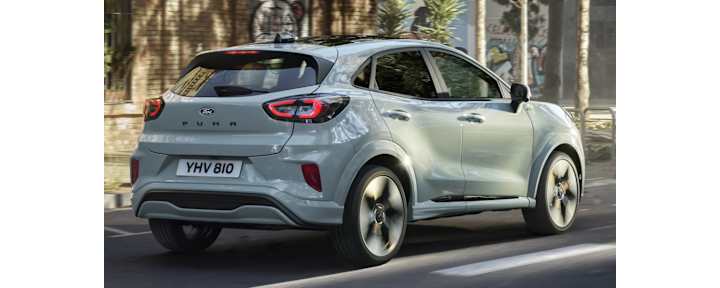 Ford Puma 2026 unterwegs in der Stadt