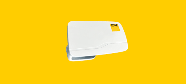 ADAC Mautbox Standard in der Farbe weiß auf gelbem Hintergrund