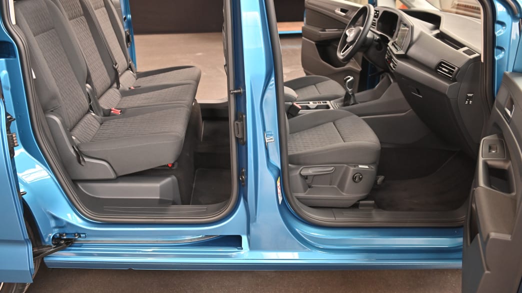 Seitenansicht auf Sitze des VW Caddy Life