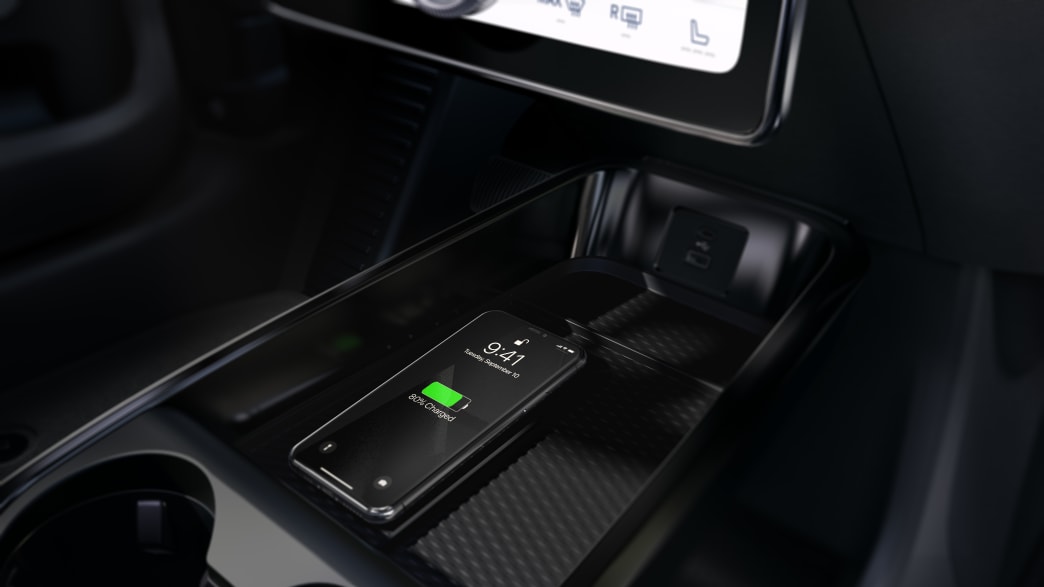 Wireless Charging in einem Ford Mustang Mach-E