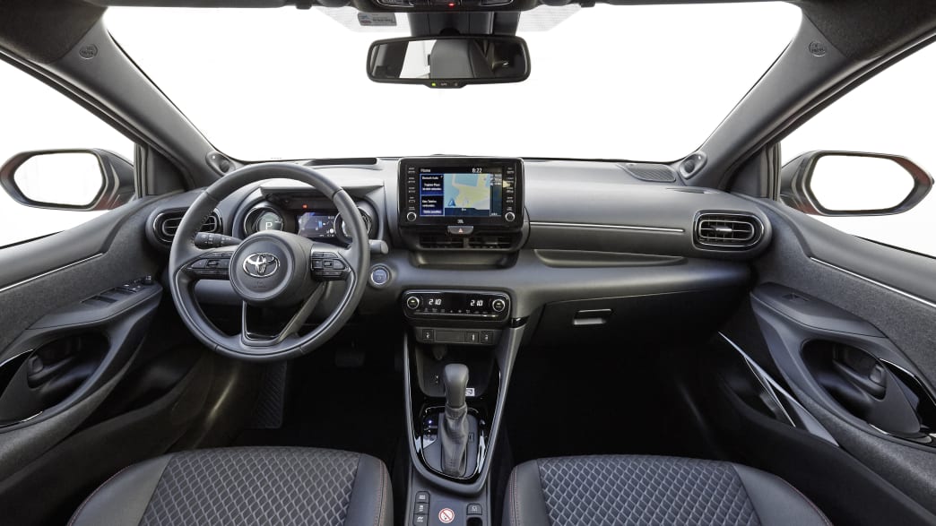 Cockpit des Toyota Yaris