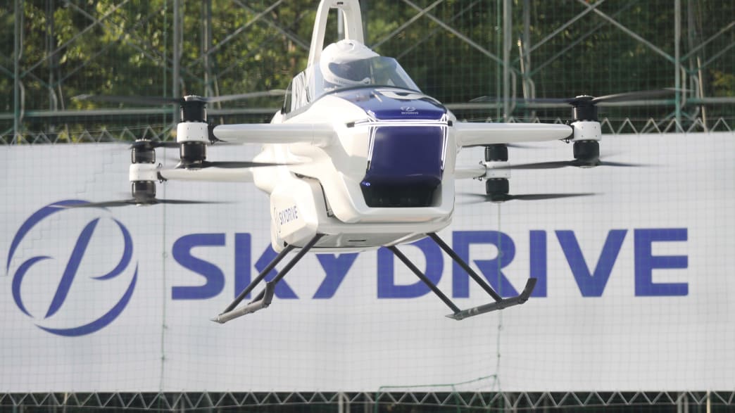 das "fliegende Auto" Skydrive in Action
