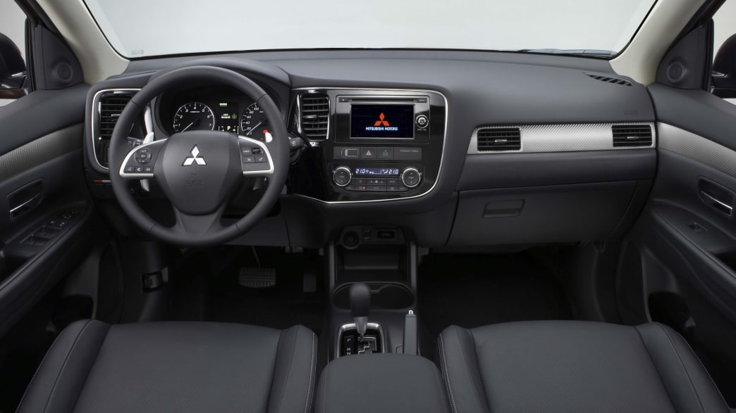Mitsubishi Outlander 2.2 DI-D Invite 4WD CVT-Automatik (10/12 - 09/14) 5