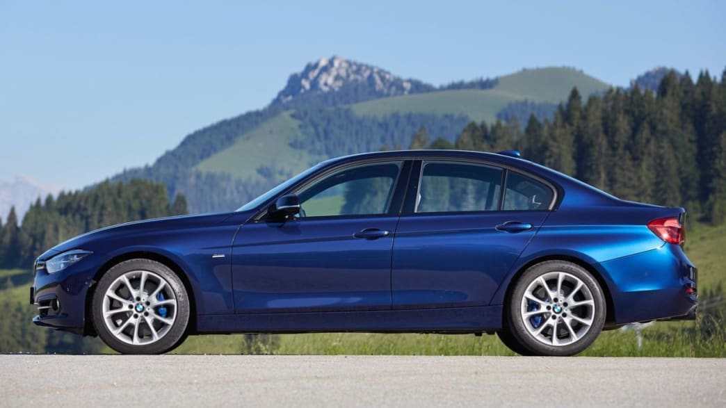 Bmw 3i Sport Line Steptronic 07 15 06 18 Technische Daten Bilder Preise Adac