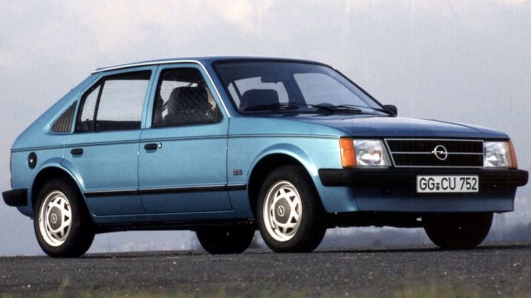 Opel Kadett 1.6 Diesel Luxus (04/82 - 09/83) 1