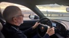 ADAC Redakteur Wolfgang Rudschies fährt einen Porsche Taycan
