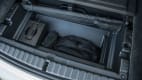 Das Fach im Kofferraumboden des ersten BMW iX