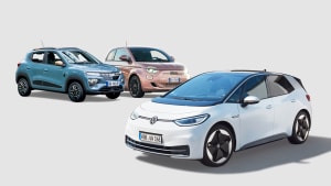 Die Elektroautos VW ID.3, Smart Fortwo EQ und der neue Fiat 500 im Studio