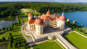 Luftaufnahme von Schloss Moritzburg