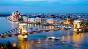 Budapest zur Blauen Stunde
