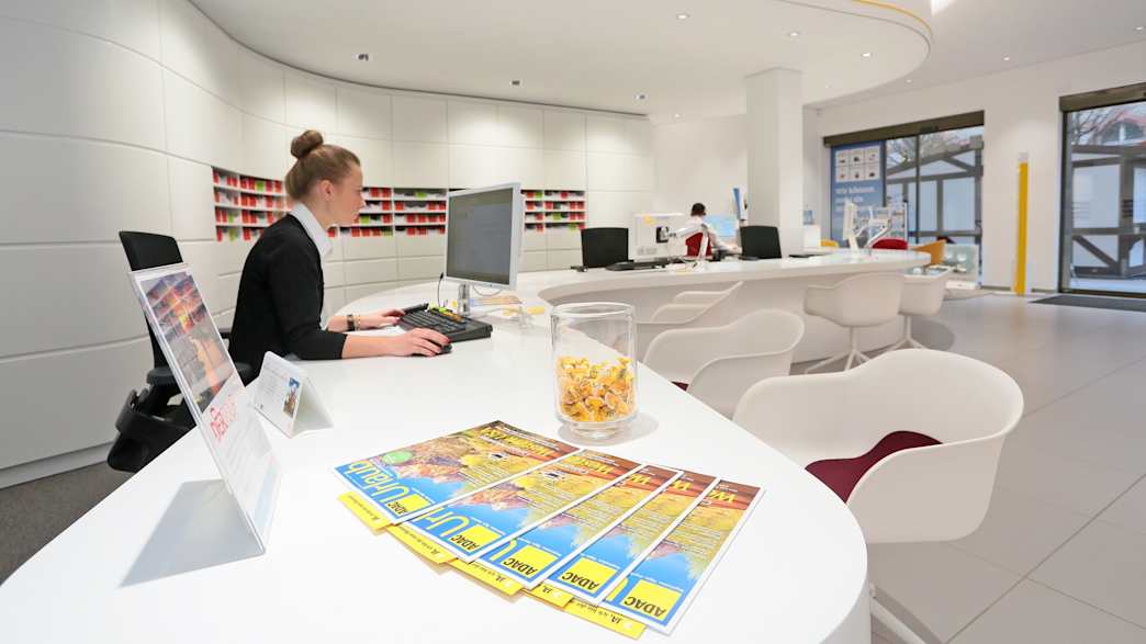 Innenansicht ADAC Geschäftsstelle & Reisebüro Schwerin