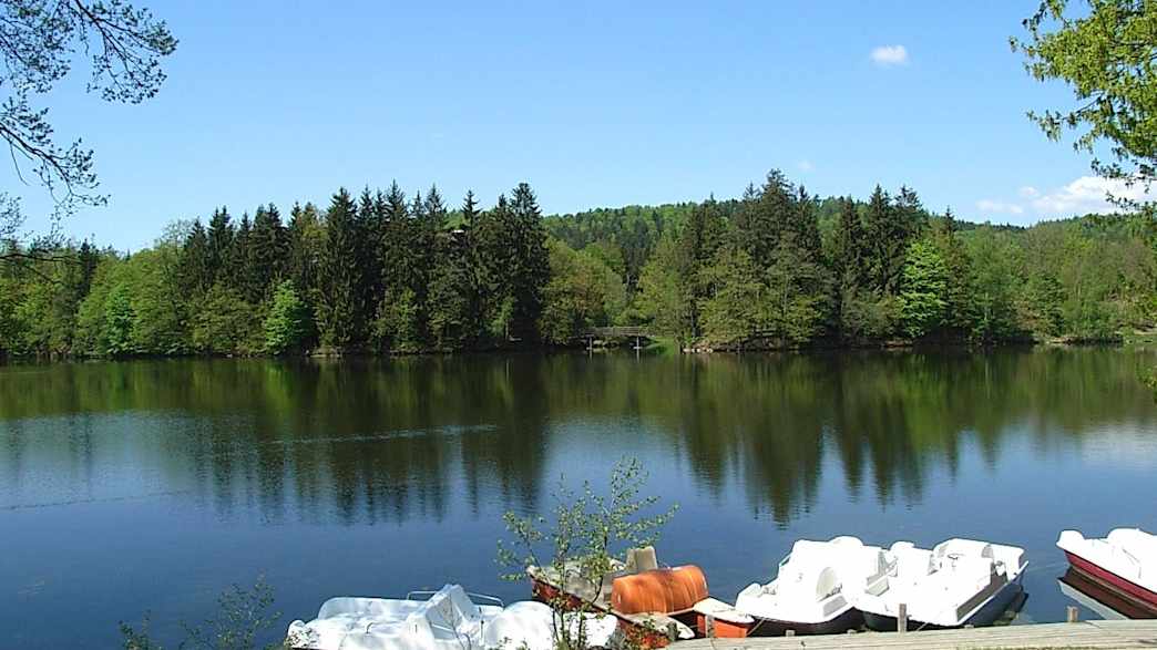 Der Dreiburgensee bei Tittling