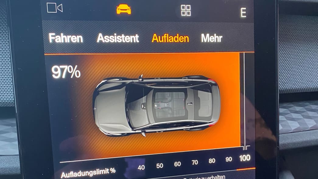 Abfahrt bei -5 Grad Celsius, Batterie fast voll geladen. Gut gewappnet für den „Winterstress“ für E-Auto und Reichweite.