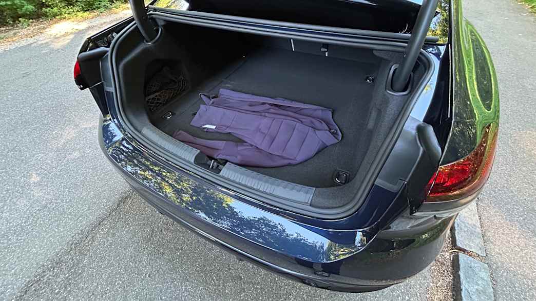 Kofferraum einer Audi A6 Limousine