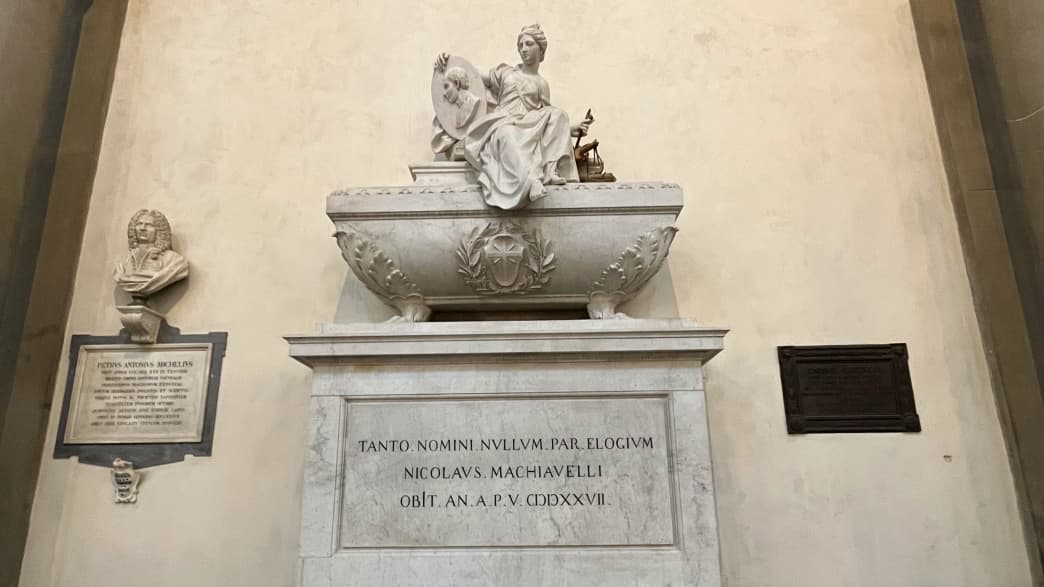 Grabstätte von Nicolas Machiavelli in der Basilica Santa Croce in Florenz