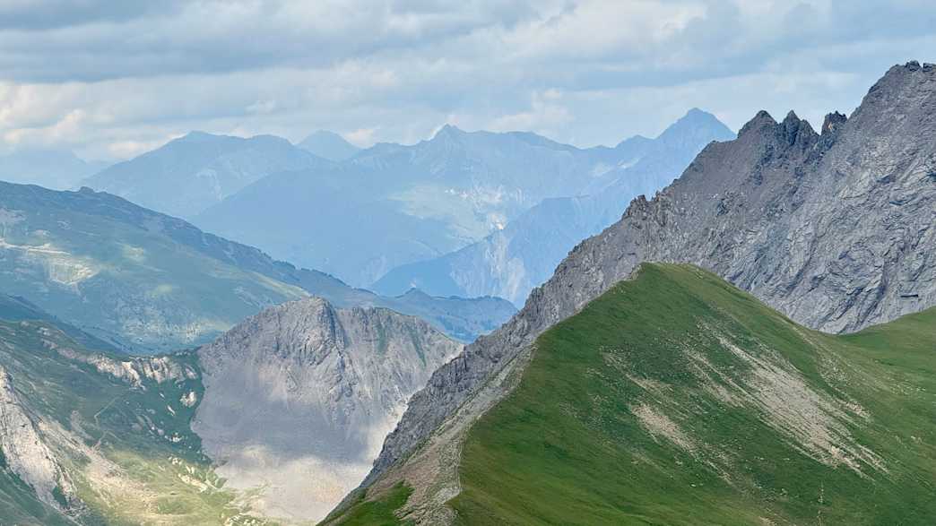 Aussicht auf das Bergpanorama am Col du Galibier