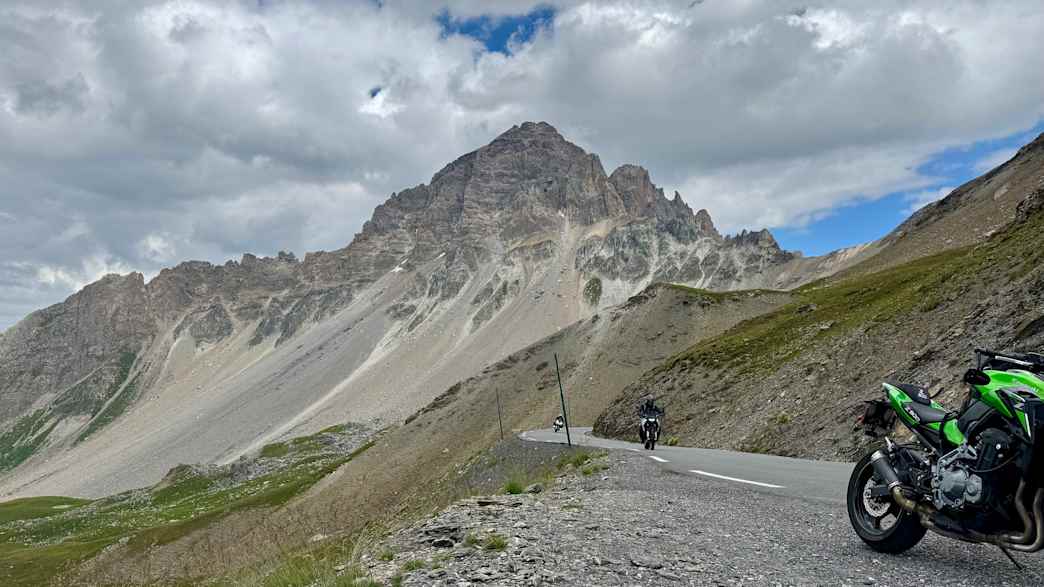 Nordrampe des Col du Galibier, legendärer Alpenpass für Motorradfahrer