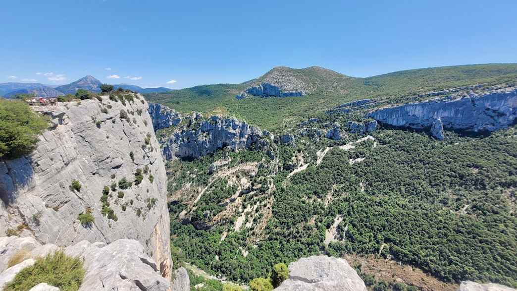 Aussichtspunkt an der Gorges du Verdon, spektakuläre Motorradstrecke entlang der Schlucht