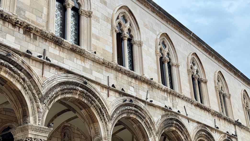 Historische Architektur in der Altstadt von Dubrovnik, Kroatien.