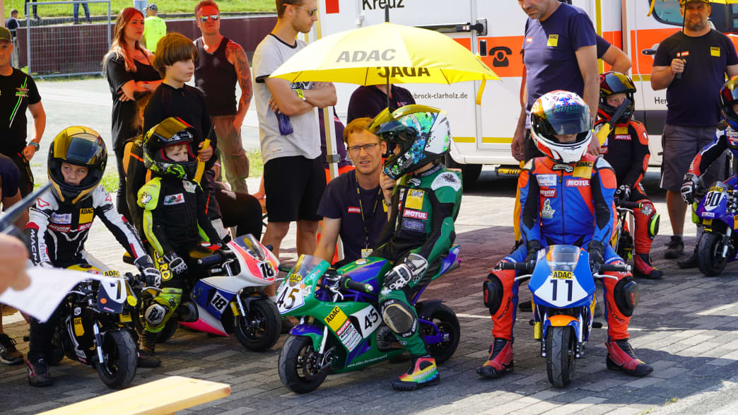 Ehrenamtliche Helfer beim ADAC Ortsclub