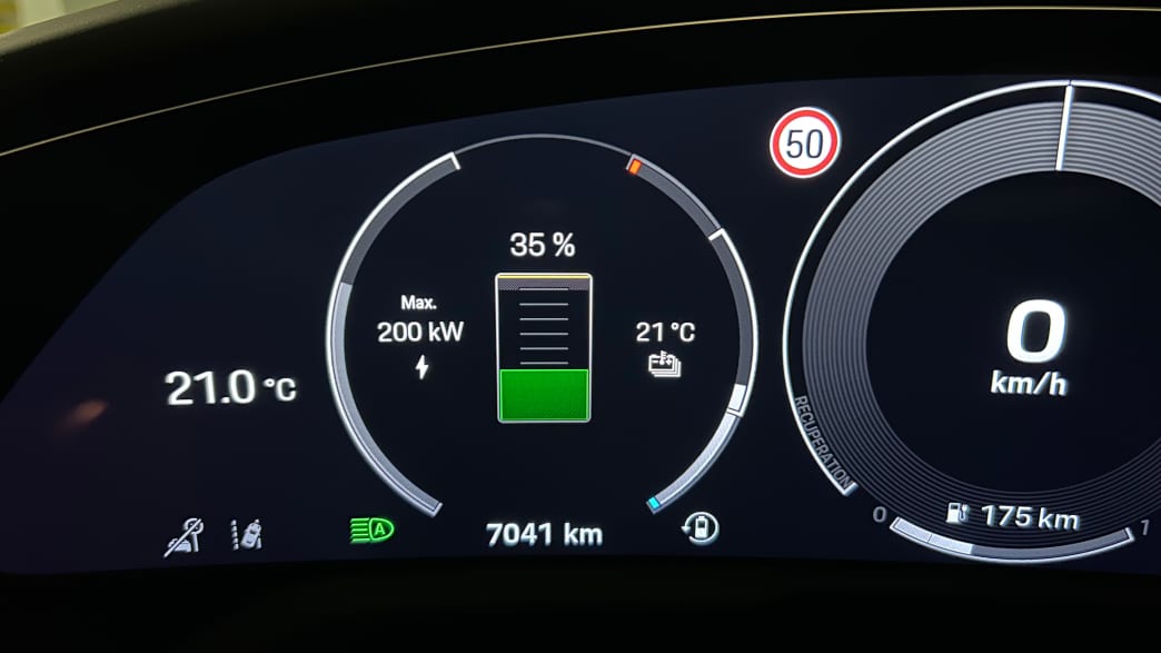 Displayanzeige im Porsche Taycan