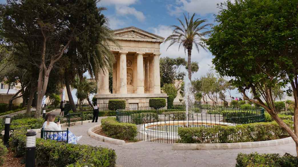 Die Upper Barrakka Gardens, eine öffentliche Parkanlage in Valletta auf Malta