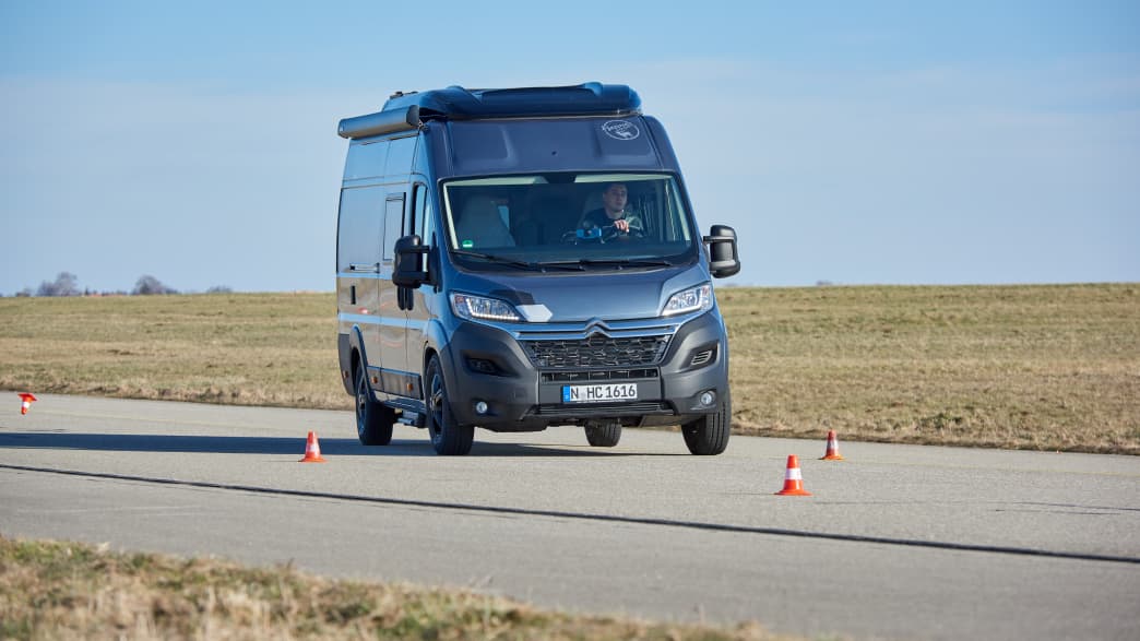 Hannes Camper im Ausweichtest