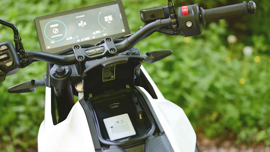 Der Lenker des Can Am Origin Elektromotorrad