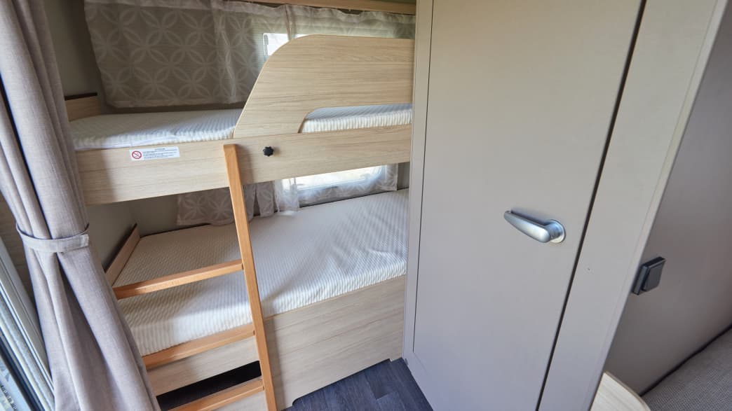 Hochbett im Weinsberg CaraCito 470 QKD