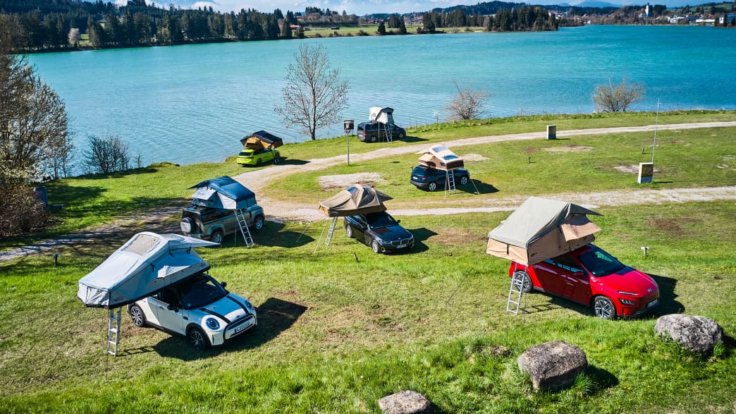 Panoramafoto aller Modelle des Dachzelt-Tests vom ADAC in Lechbruck