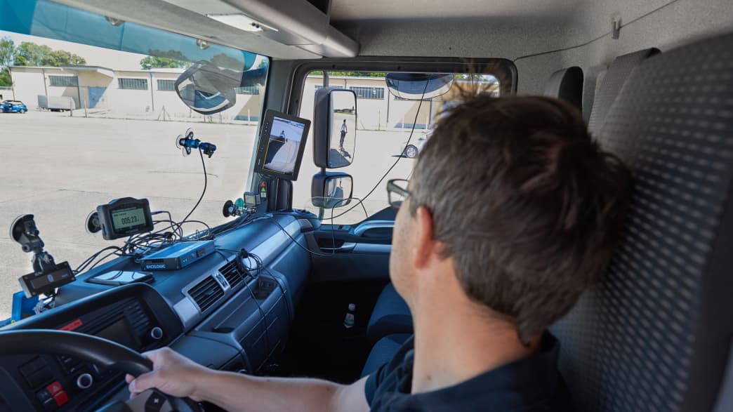 LKW Abbiegeassistent im Test
