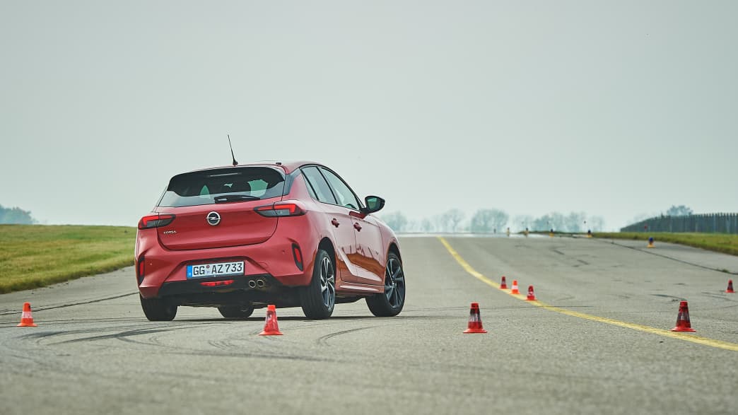 Opel Corsa im Ausweichtest