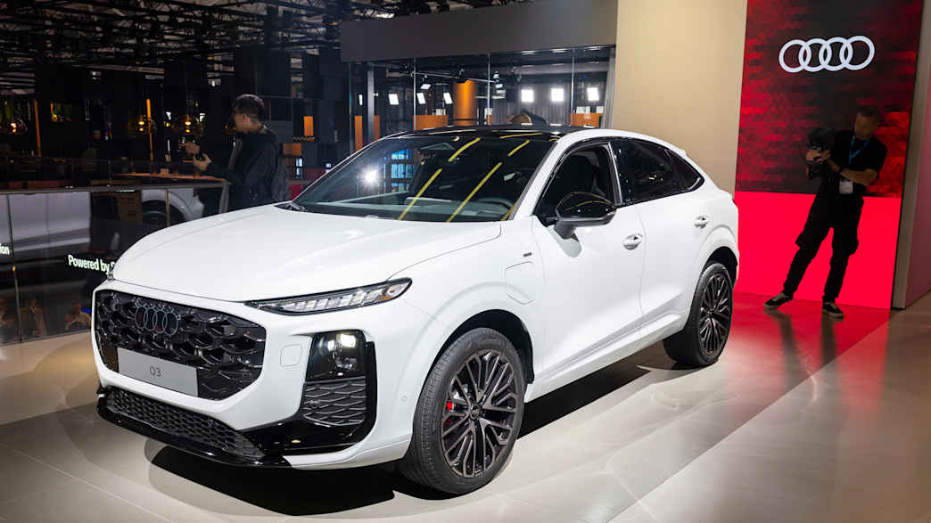 Frontansicht eines Audi Q3 auf der IAA 2025 in München