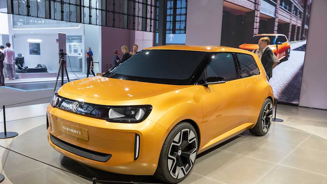 Frontansicht eines VW ID. Every1 auf der IAA 2025 in München.