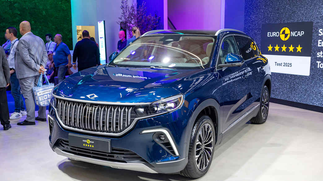 Frontansicht eines Togg T10X auf der IAA 2025 in München.
