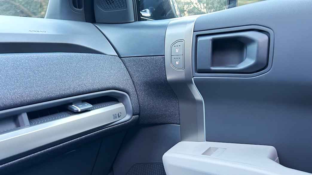 Das Handschuhfach und die Beifahrertür des Kia EV3