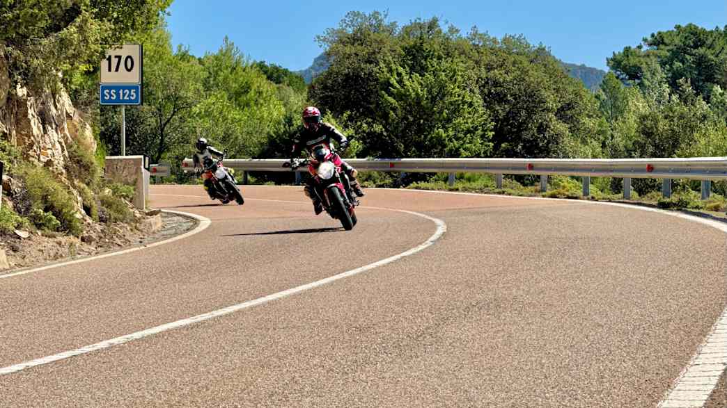 Tipps für Motorradtouren auf Sardinien von Magdalena Kosch