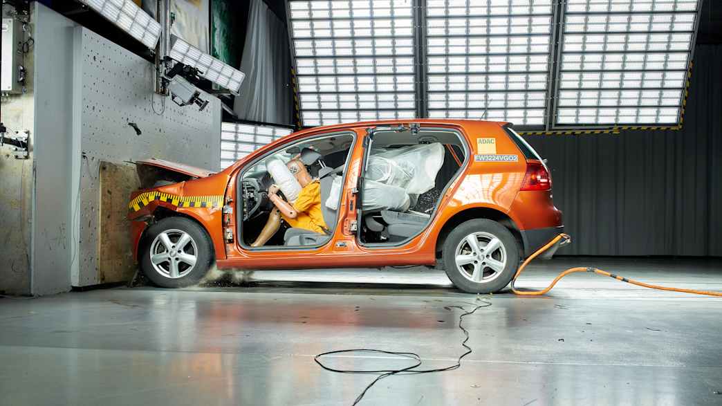 Crashtest zum Thema Ladungssicherung Reifen