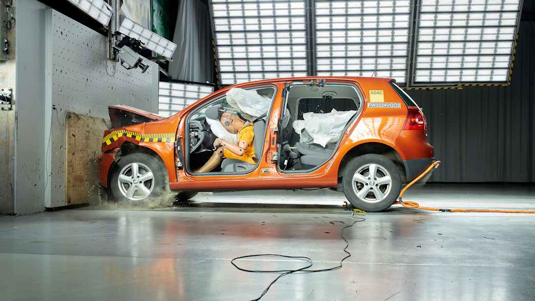 Crashtest zum Thema Ladungssicherung Reifen
