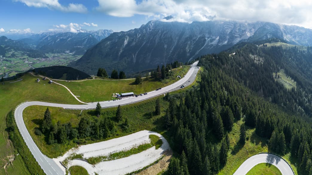  Blick auf die Rossfeldpanoramastrasse bei Berchtesgaden