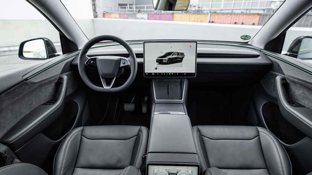 Cockpit des Tesla Model Y