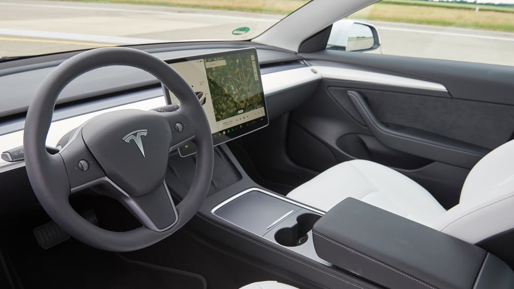 Cockpit vom Tesla Model 3