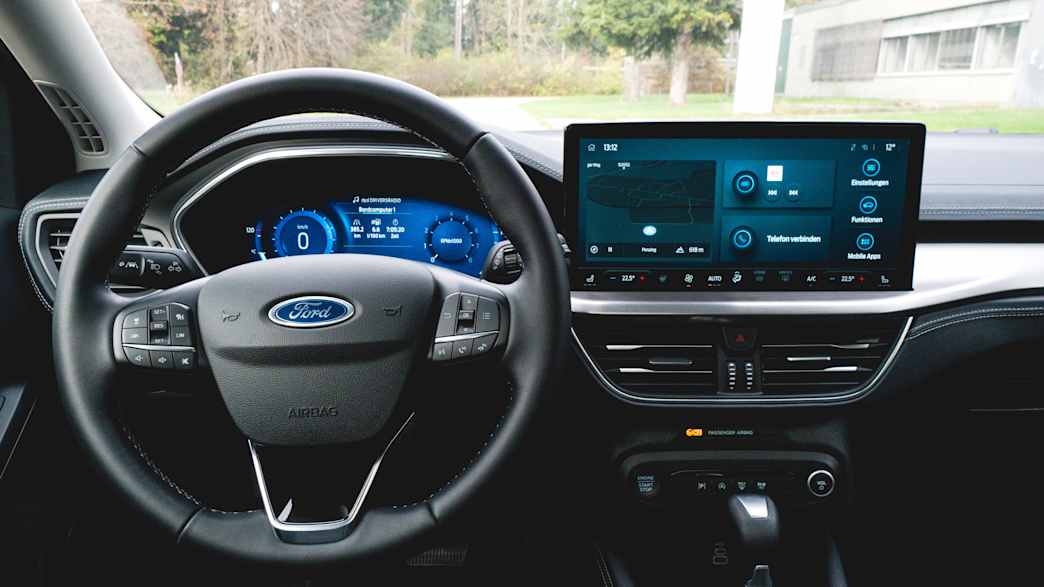 Cockpit des Ford Focus