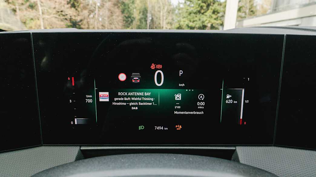 Display des Opel Astra