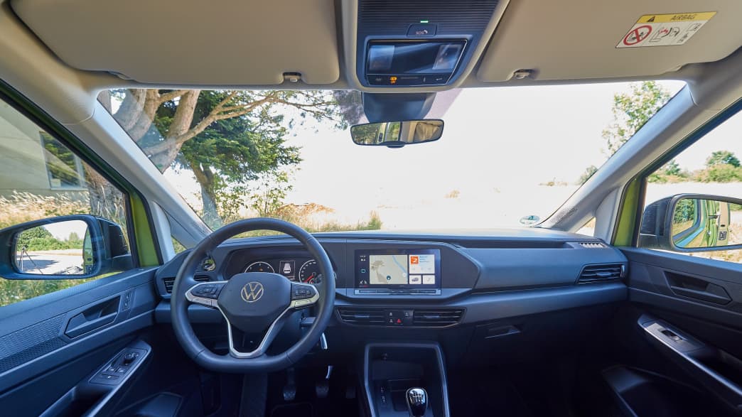 Cockpit des VW Caddy California