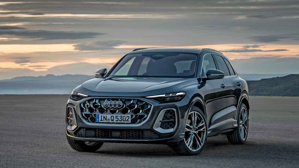 Frontansicht eines stehenden Audi Q5