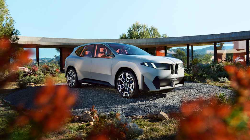 Der stehende BMW Vision Neue Klasse X