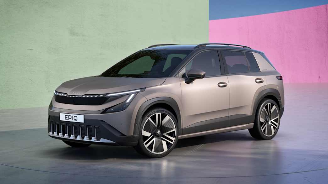 Front und Seitenansicht eines stehenden Skoda Epiq