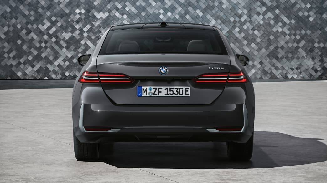 Heckansicht des neuen BMW 530 e
